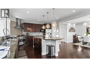 1460 Avondale St in Coquitlam, BC - Building Photo - Building Photo