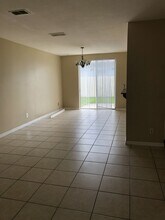 650 Captiva Cir in Kissimmee, FL - Building Photo - Building Photo