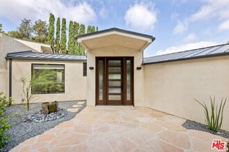 14315 Mulholland Dr in Los Angeles, CA - Building Photo - Building Photo