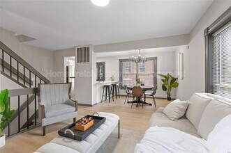 1001 Lami St in St. Louis, MO - Building Photo - Building Photo