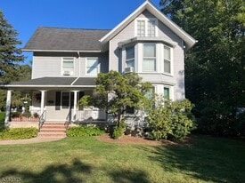 307 Walnut Ave in Cranford, NJ - Building Photo