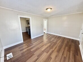 2071 Hubert Ave in Memphis, TN - Building Photo - Building Photo