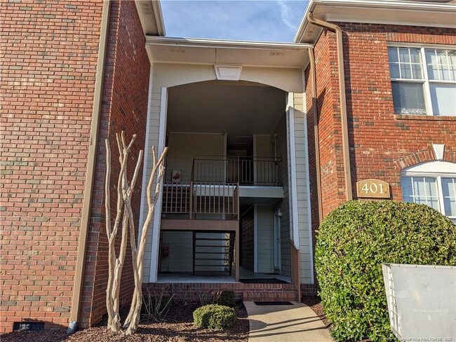 property at 401 Meadowland Ct