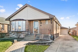 3133 W 101st St in Evergreen Park, IL - Building Photo