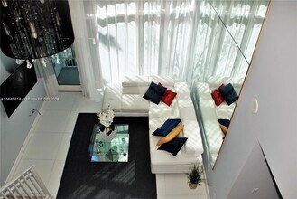 301 NE 20th Ter in Miami, FL - Foto de edificio - Building Photo