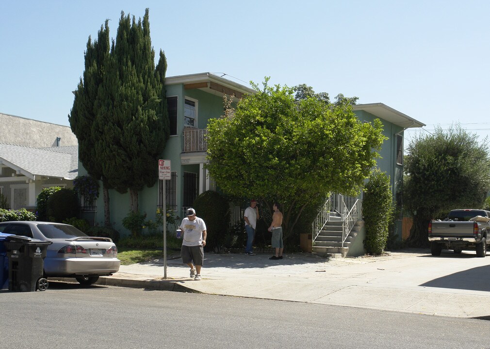 1428-1430 Gordon St in Los Angeles, CA - Building Photo