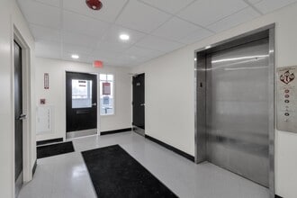 Unicorn Apartments in Sanborn, NY - Foto de edificio - Building Photo