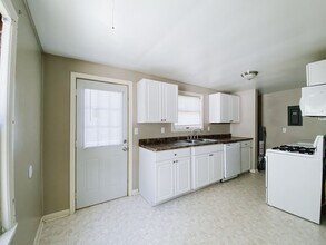 2 bedroom and 1 bathroom duplex in Lafayette, IN - Building Photo - Building Photo