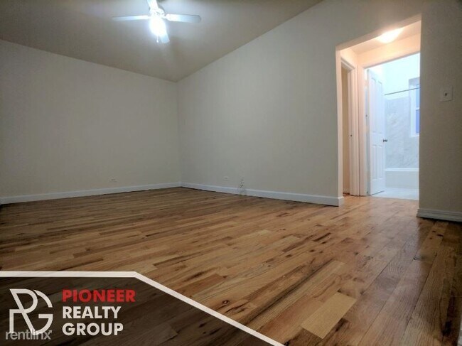 2359 N Drake Ave in Chicago, IL - Building Photo - Building Photo