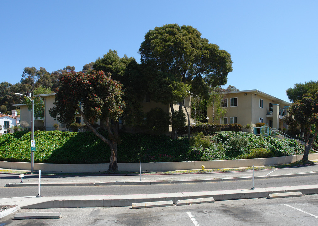 La Loma Apartments in Ventura, CA - Foto de edificio