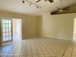 1337 Helvenston St NW in Palm Bay, FL - Building Photo - Building Photo