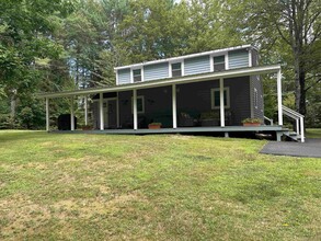 2279 Stinson Lake Rd in Rumney, NH - Building Photo - Building Photo