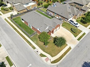 3500 Winter Wren Way in Pflugerville, TX - Building Photo - Building Photo