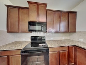 2222 Kingstree Dr in Monroe, NC - Building Photo - Building Photo