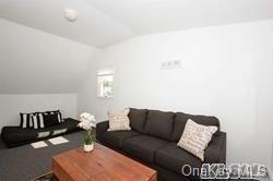 14 Balsam Ln in Hicksville, NY - Building Photo - Building Photo