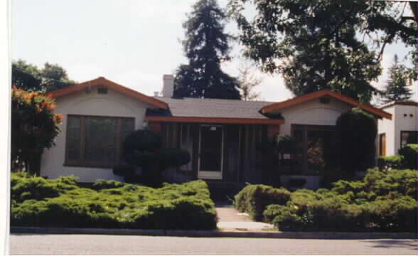 47 Avondale Ave in Redwood City, CA - Building Photo - Building Photo