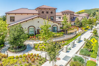 Varenita of Westlake in Westlake Village, CA - Foto de edificio - Building Photo