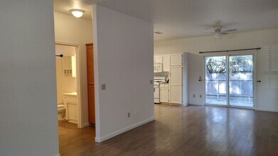 7252 Parriza Ct in Atascadero, CA - Building Photo - Building Photo