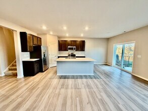 1327 Draper Rd in McHenry, IL - Building Photo - Building Photo