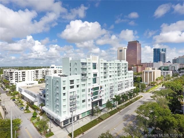 805 SE 3rd Ave-Unit -1010 in Fort Lauderdale, FL - Foto de edificio