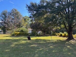 2602 Halls Mill Rd in Dothan, AL - Building Photo - Building Photo