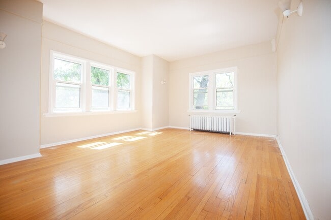 199 Overdale Apartment