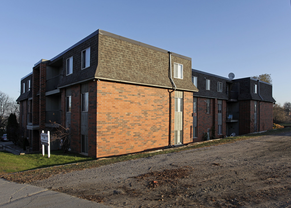 Majestic View Apartments in St. Cloud, MN - Building Photo