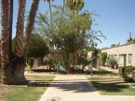 Orinoco Apartments in Phoenix, AZ - Foto de edificio - Building Photo