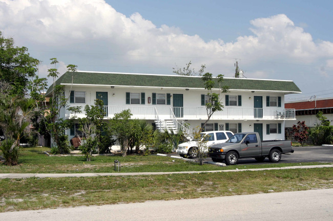 501 W Kalmia Dr in West Palm Beach, FL - Foto de edificio - Building Photo