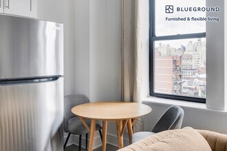 45 W 81st St in New York, NY - Foto de edificio - Building Photo