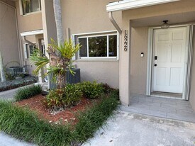 16226 SW 92nd Ave in Palmetto Bay, FL - Building Photo