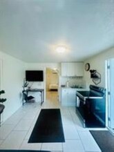 1533 SW 29th Ave, Unit 1 in Fort Lauderdale, FL - Building Photo - Building Photo