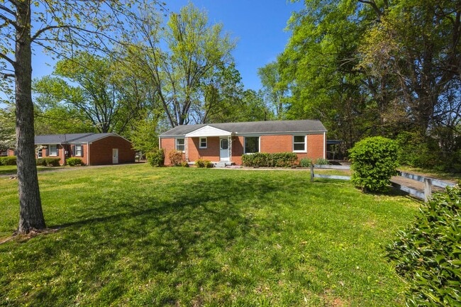 1911 Gardner Dr in Murfreesboro, TN - Building Photo - Building Photo