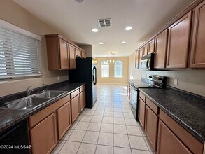 6258 W Yew Pine Way in Tucson, AZ - Building Photo - Building Photo