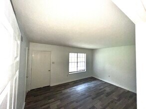 5787 Cedar Bay Dr in Millington, TN - Building Photo - Building Photo