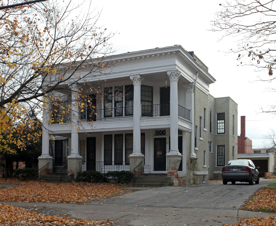 519 W Bancroft St in Toledo, OH - Building Photo