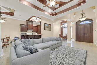 19 N Dogwood St in Pharr, TX - Building Photo - Building Photo