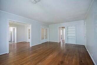 1843 Branard St in Houston, TX - Building Photo - Building Photo
