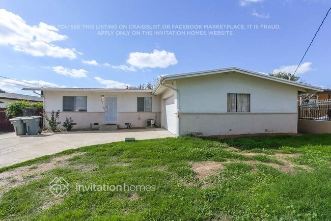 1135 Erica St in Escondido, CA - Building Photo - Building Photo