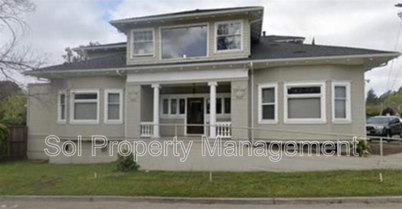 331 Mission St in Santa Cruz, CA - Building Photo