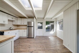 2206 Radnor Ave, Unit A in Long Beach, CA - Building Photo - Building Photo