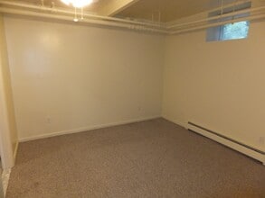 270 Fisher Ave in White Plains, NY - Building Photo - Building Photo