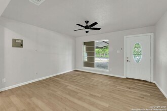 9018 Ozalid Ln in San Antonio, TX - Building Photo - Building Photo
