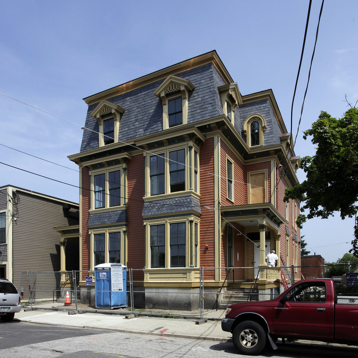 53 Parkis Ave in Providence, RI - Building Photo