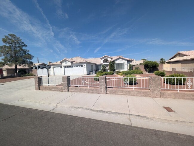 3609 N Maverick St in Las Vegas, NV - Building Photo - Building Photo