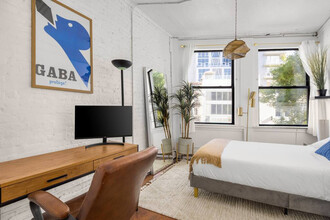 352 Bowery in New York, NY - Building Photo - Building Photo