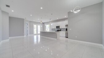 1117 NE 11th Terrace in Cape Coral, FL - Building Photo