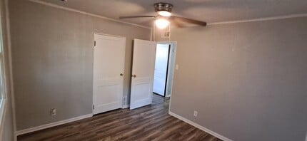 434 Eulich St in St. Joseph, MO - Building Photo - Building Photo