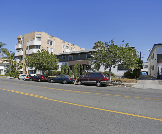 3847 W 7th St in Los Angeles, CA - Foto de edificio - Building Photo