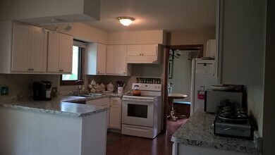 7326 Harvest Hill Rd in Madison, WI - Building Photo - Building Photo
